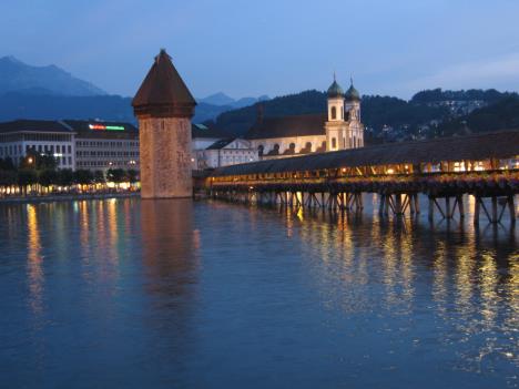 Luzern 066.jpg   21kb   26.03.2021 22:31:31